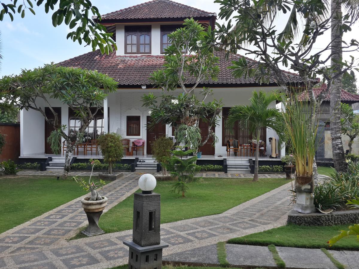 Puri Nusa Beach Hotel Lembongan Exterior foto