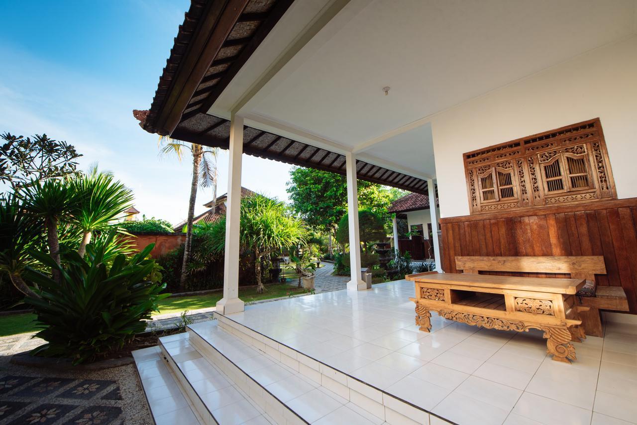 Puri Nusa Beach Hotel Lembongan Exterior foto